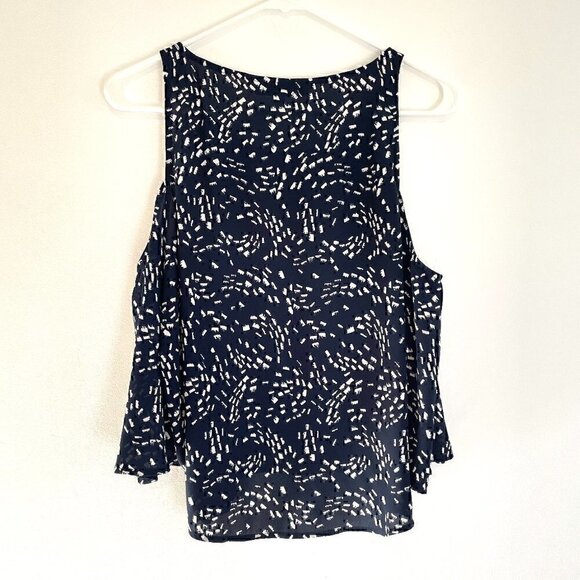 CUPCAKES AND CASHMERE STITCH FIX Lisbon Cold Shoulder Top Navy Blue White Boho S - Picture 9 of 12